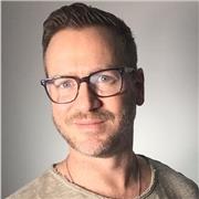 Je donnerai des cours de guitare à des personnes de tous âges, du débutant au professionnel